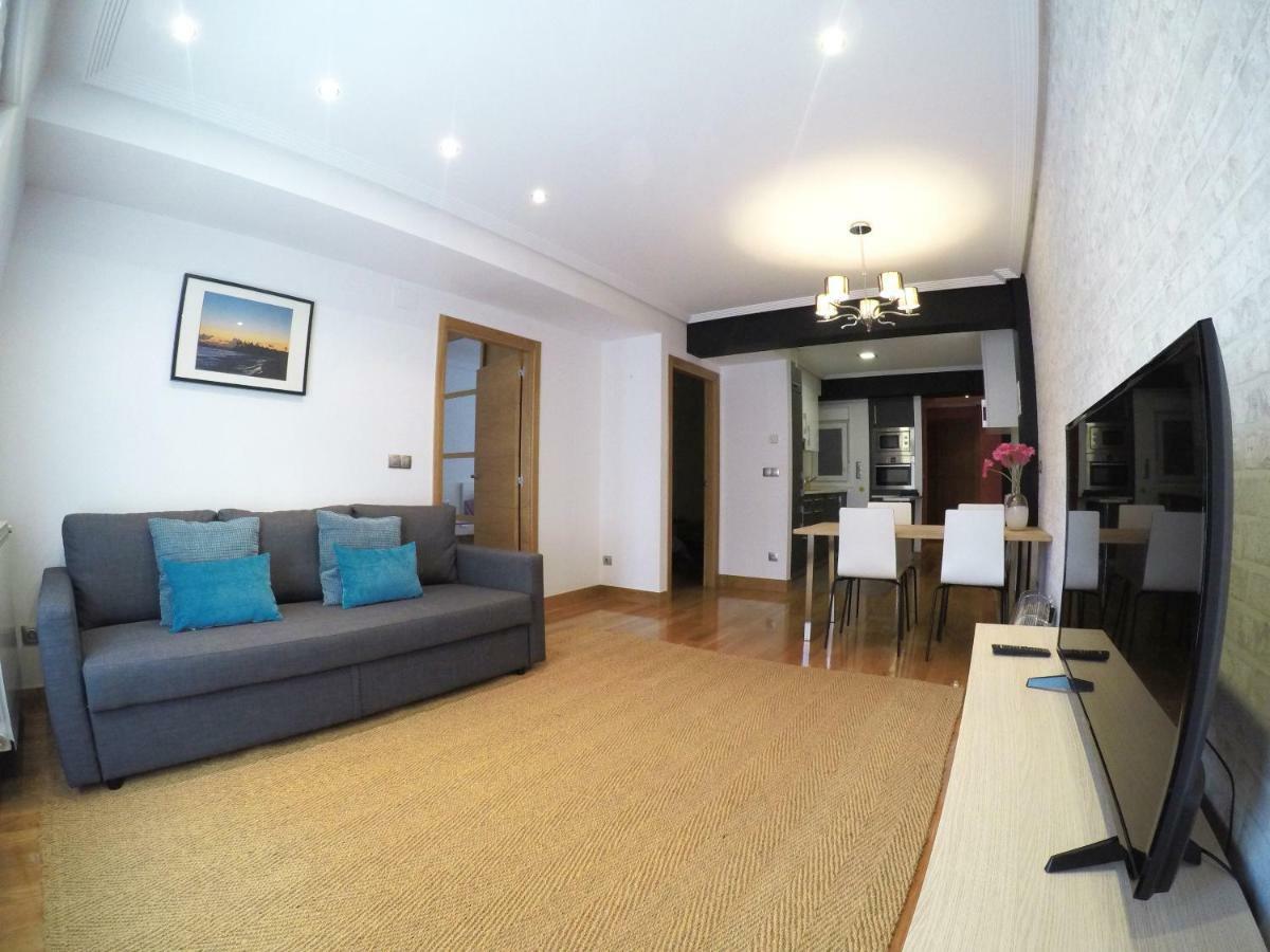 Gros Beach Apartment ซานเซบาสเตียน ภายนอก รูปภาพ